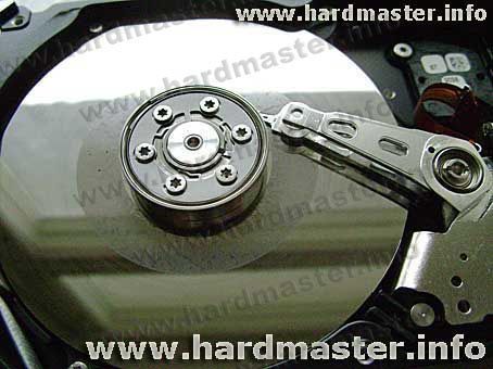 Seagate ST3200826A изнутри. Вид номер раз