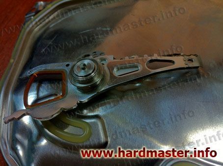 Вот как надо снимать головки с HDD