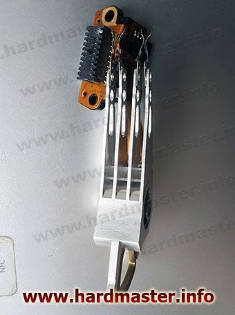 Блок голов HDD деформирован от удара топора