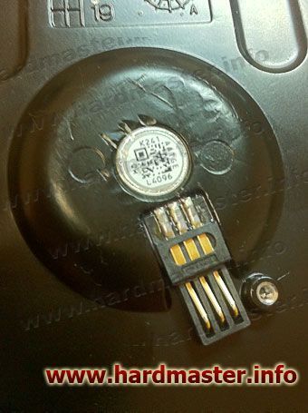 Следы ударов по корпусу HDD