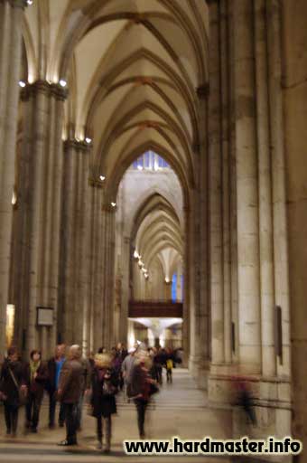 Кёльнер дом. Вид внтури.