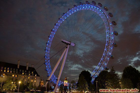 Колесо оборзения :) в ночной мгле