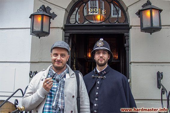 На Бэйкер-стрит 221b